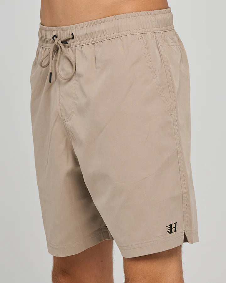 Mad Hueys Skull Anchor Volley Short