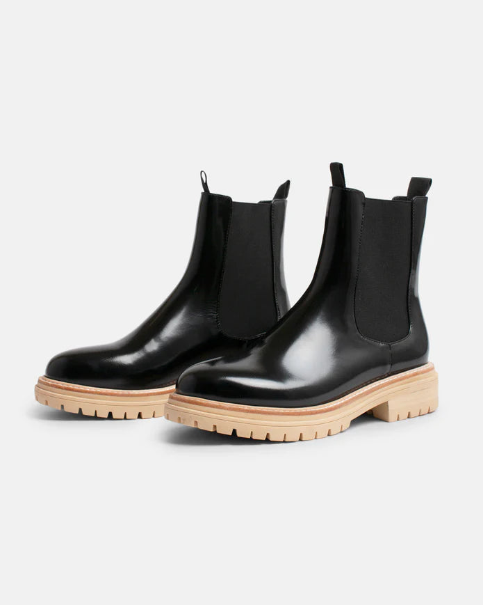 Walnut Oak Leather Boot