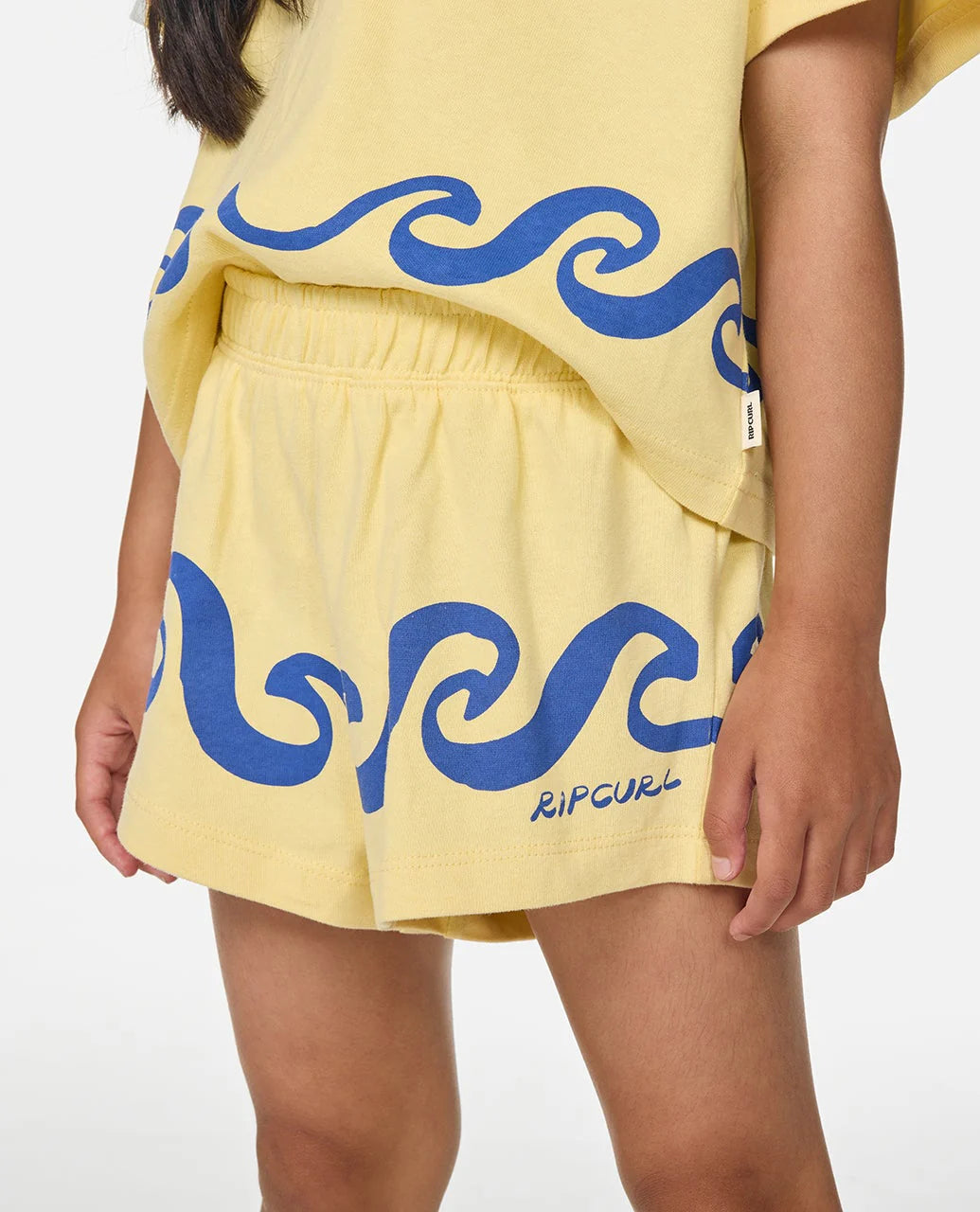 Ripcurl Cosmic Surfing Wave Short