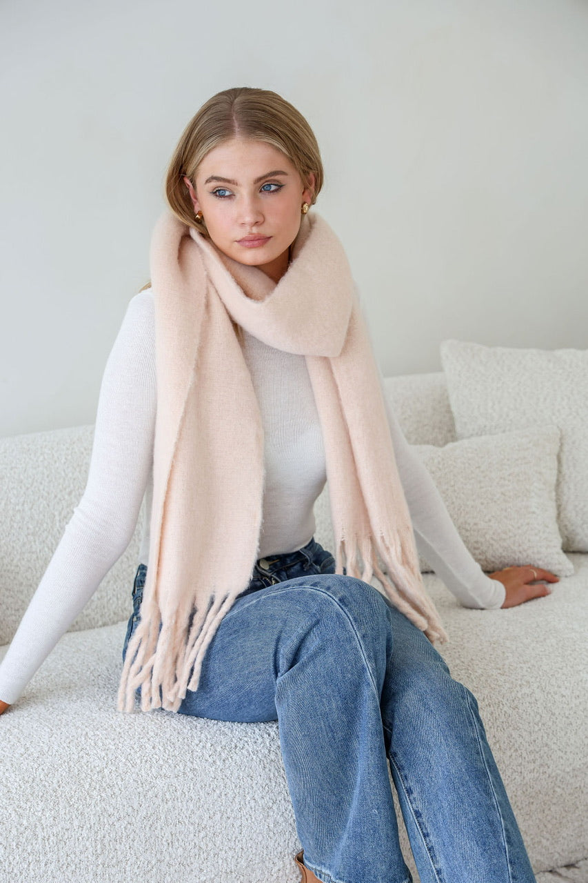 Isle Plain Snuggly Tassel Scarf