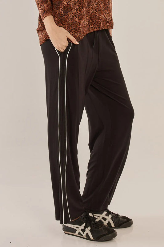 Betty Basics Evelyn Wide Leg Jogger
