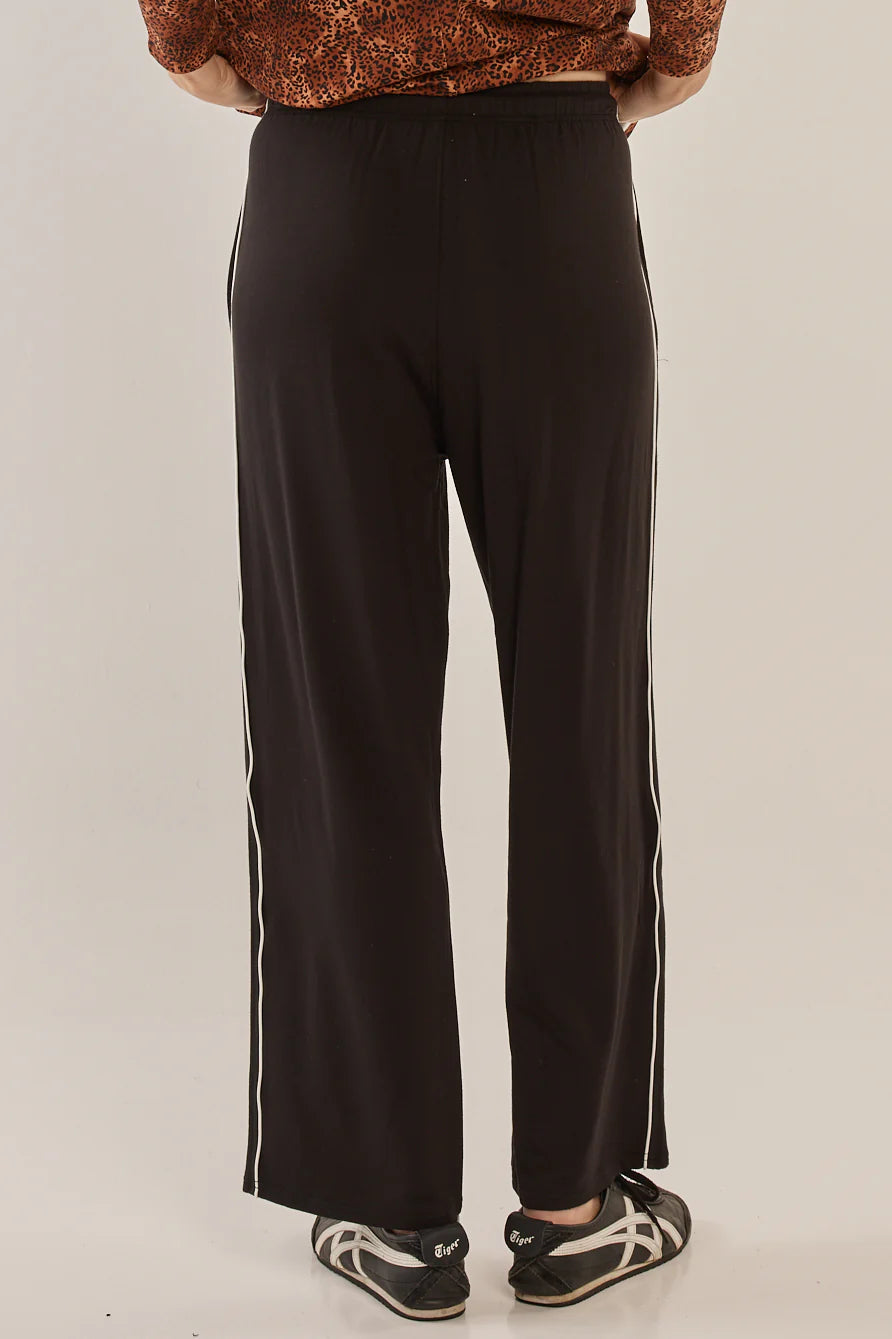 Betty Basics Evelyn Wide Leg Jogger