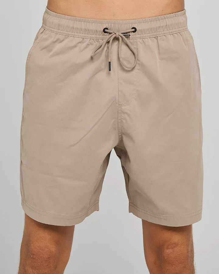 Mad Hueys Skull Anchor Volley Short