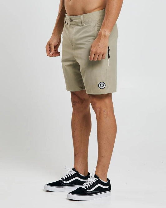 Mad Hueys Fusion Hybrid Short